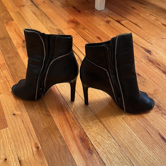 Vince camuto black bootie open toe heel - Picture 3 of 6